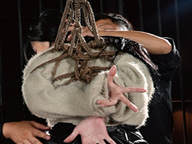 狂気拷問研究所　Proud queen Explosive Flames Humiliation Forced Climax　～高慢女王2穴爆炎強制絶頂屈辱奇想曲～　サンプル画像03